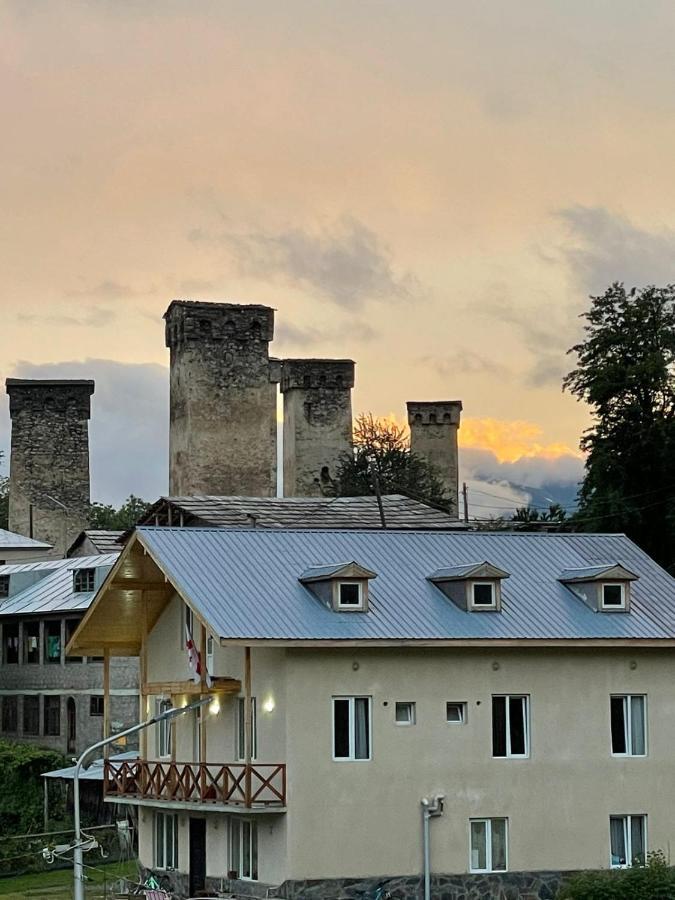 Tetne Qor Guesthouse Mestia Exterior foto